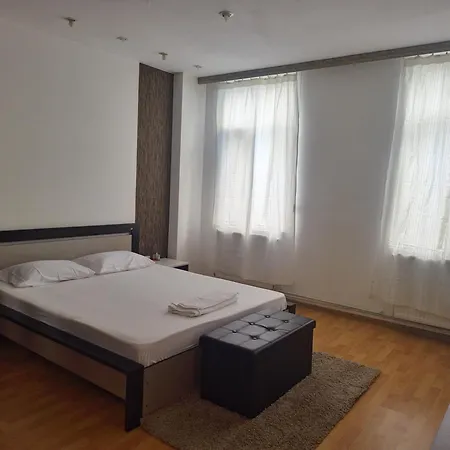 Διαμέρισμα Yanis 3*